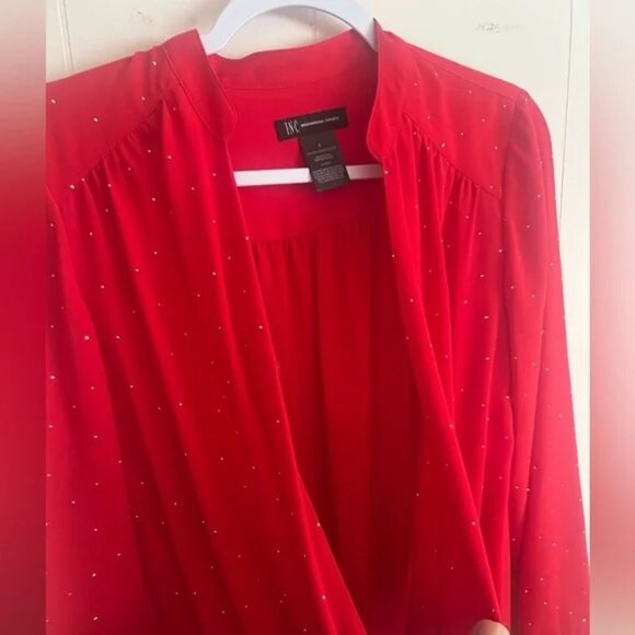 INC, size 4, red sparkly, v neck, criss cross long sleeve blouse, light weight - Picture 6 of 9